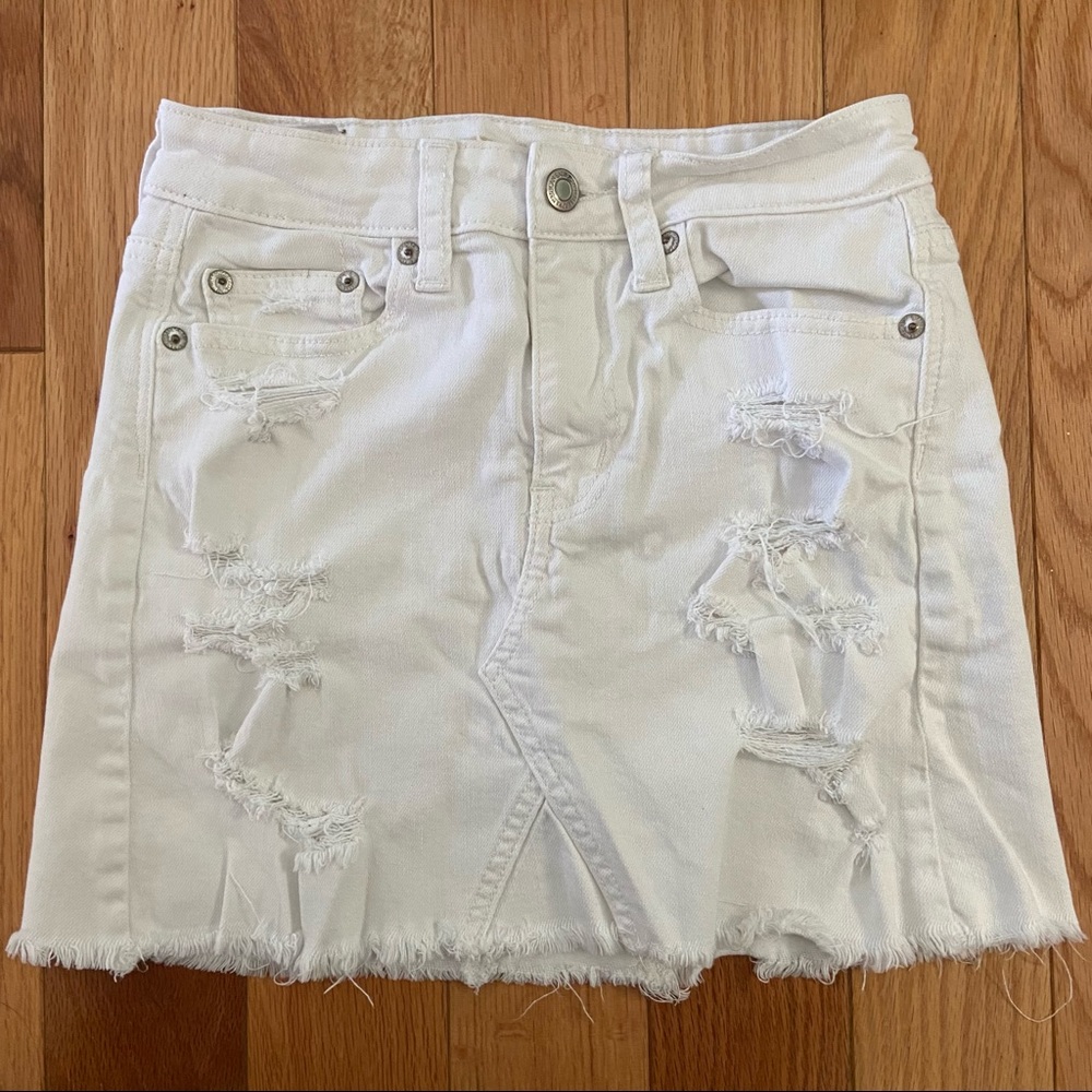 American Eagle White mini skirt